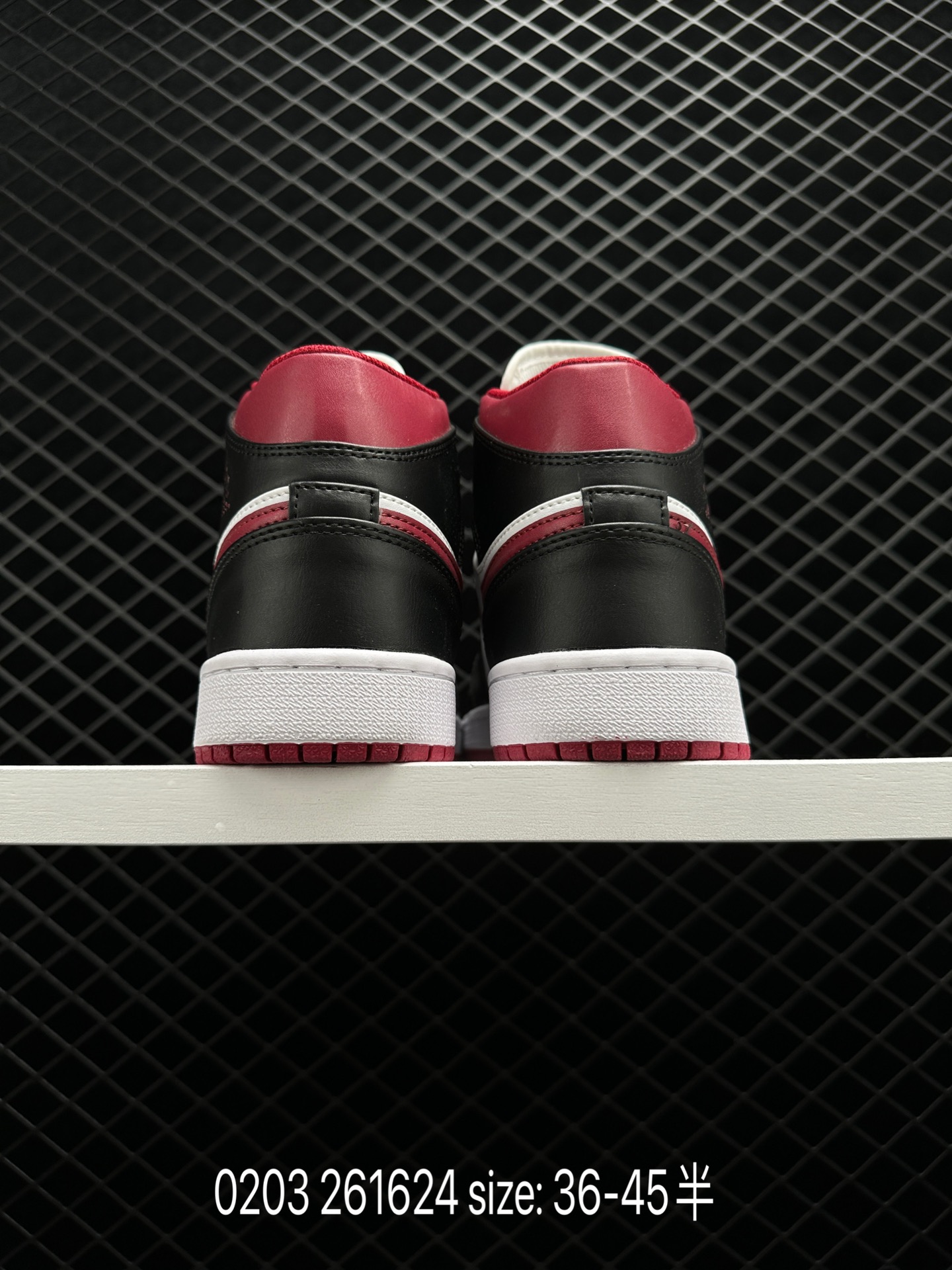 Air Jordan 1 Mid“Light Smoke Grey”